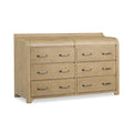 Commode 6 tiroirs - Sandstone — La finition douce Sandstone est accentuée par des poignées en argent brossé, créant une ligne épurée