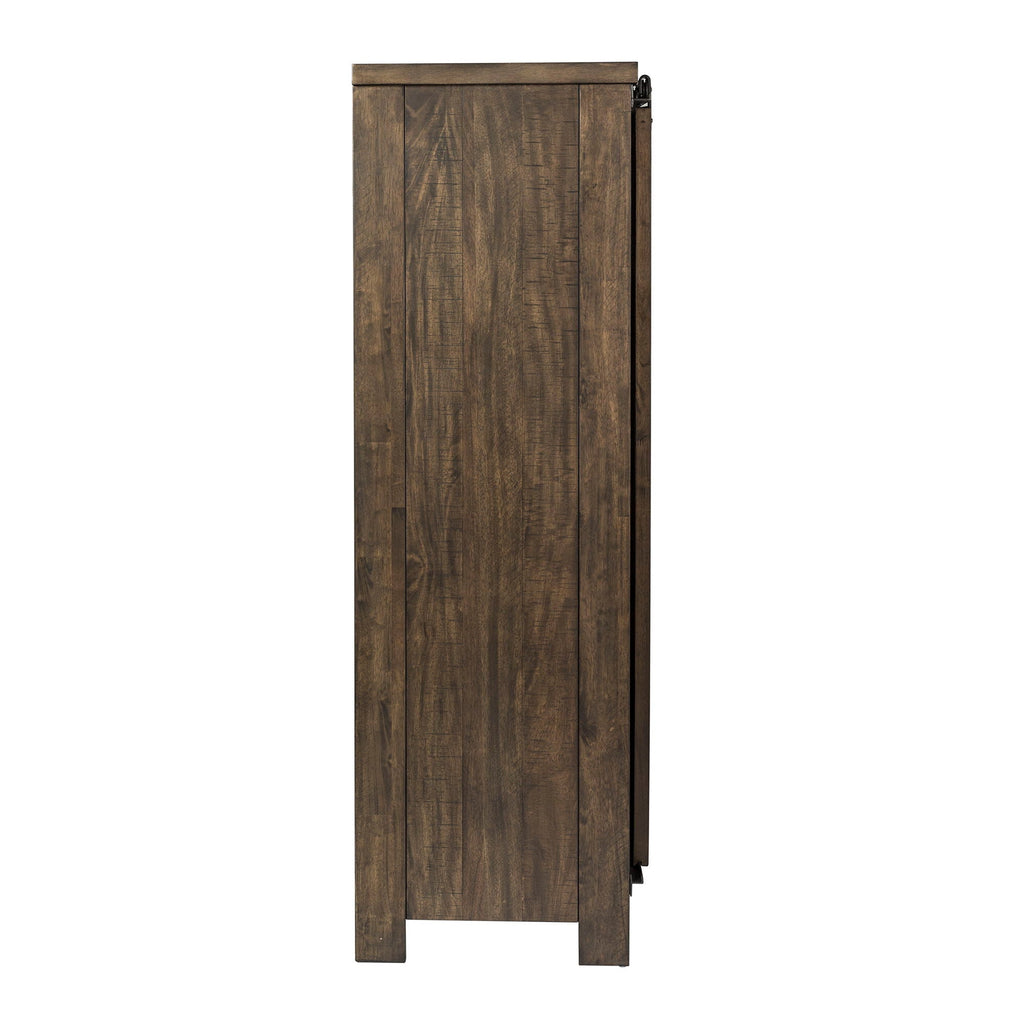 Commode à portes coulissantes – Marron vieilli – contemporain – Un mélange de matériaux aux finitions vieillies et aux tissus texturés.