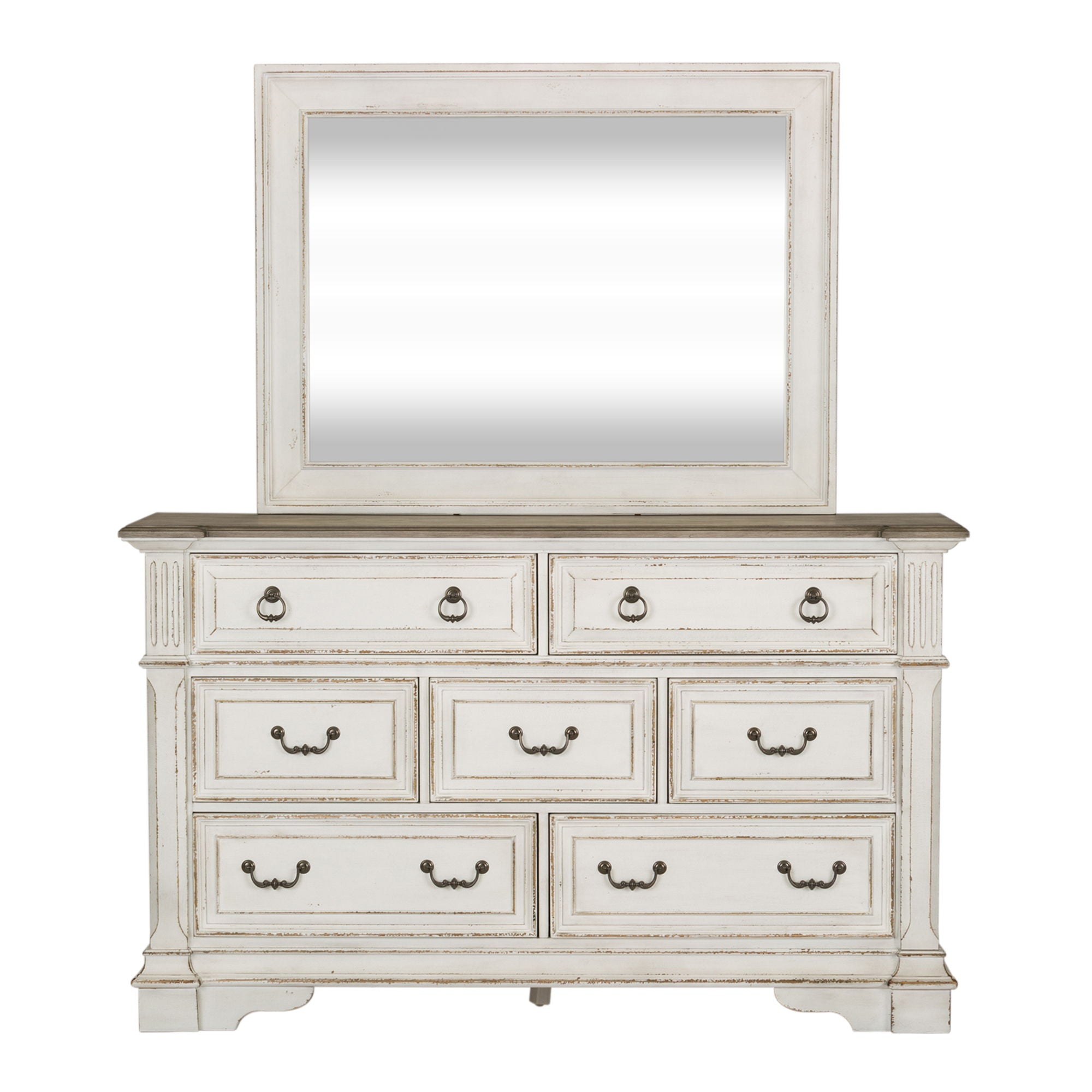 Commode et miroir - Blanc antique — Des poignées et des anneaux de style ancien en étain antique ajoutent la touche finale aux meubles.