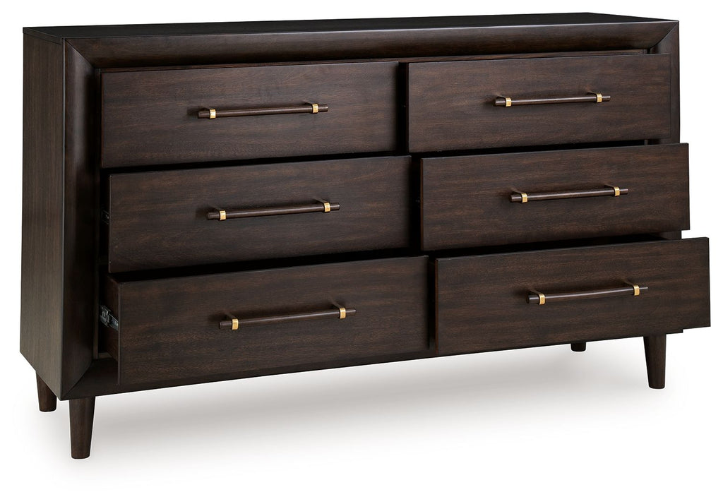 Commode — Sa finition riche dégage une ambiance urbaine chic