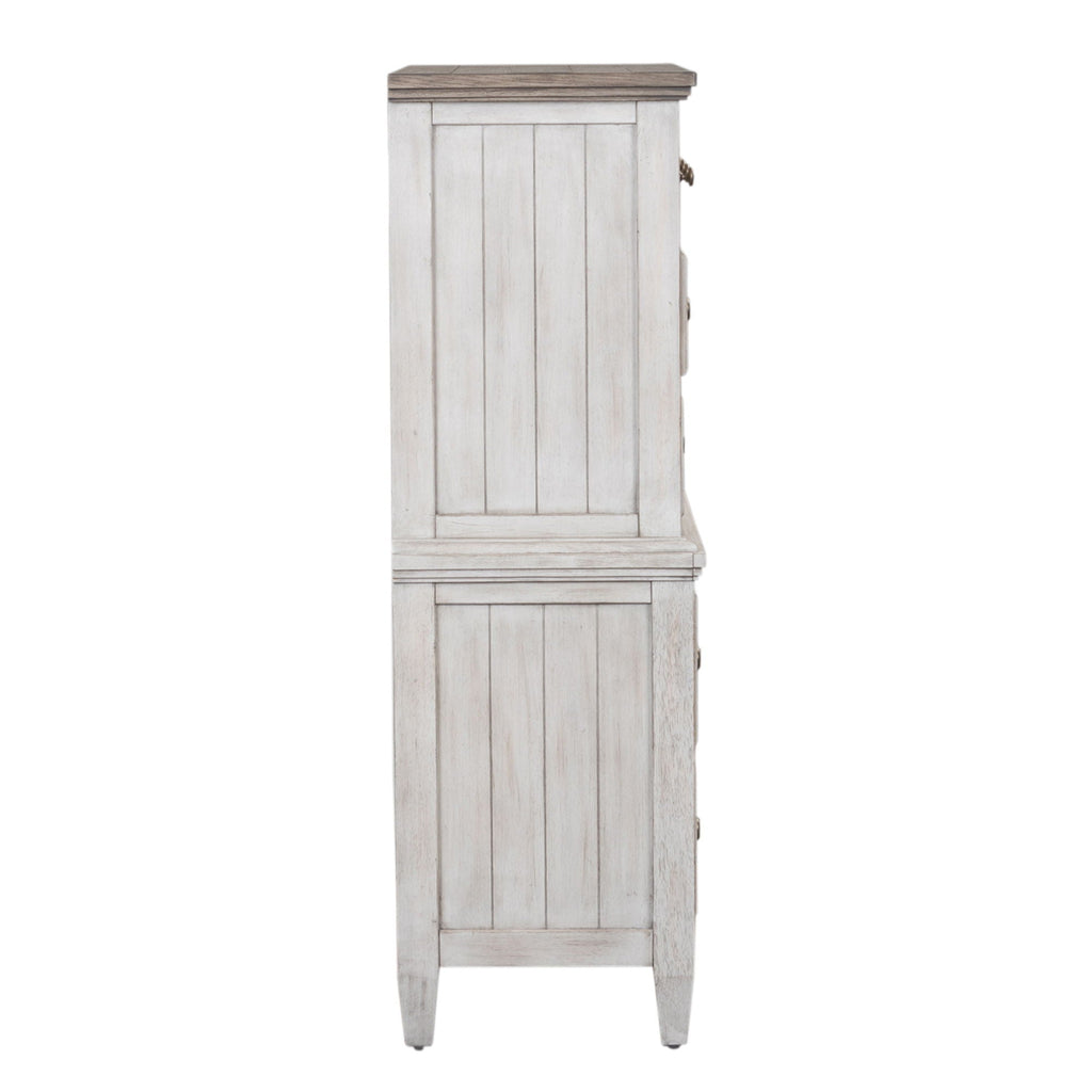 Commode 5 tiroirs – Blanc vieilli / Plateaux Tabac — un ajout de style décontracté pour un look classique à l'ambiance décontractée
