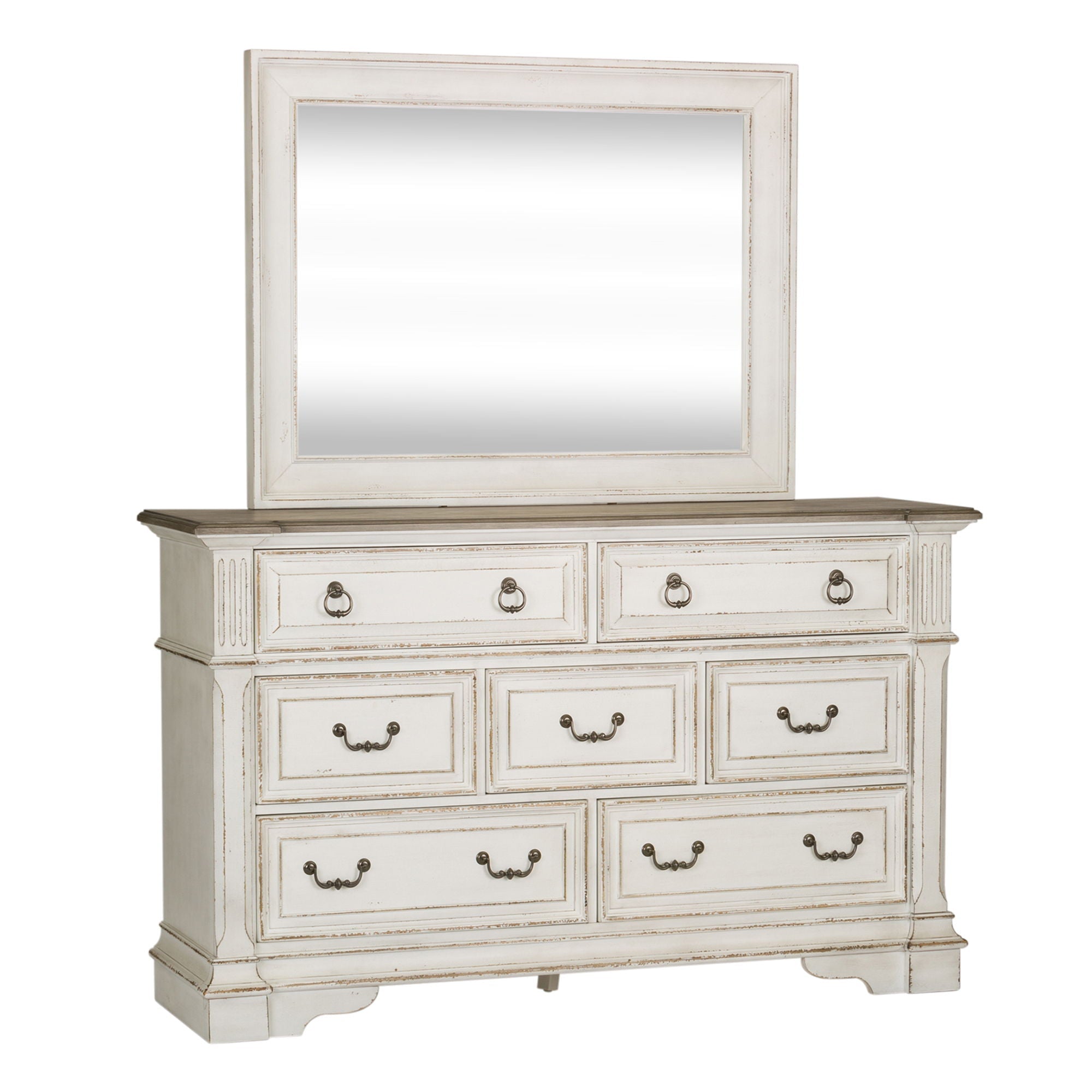 Commode et miroir - Blanc antique — Des poignées et des anneaux de style ancien en étain antique ajoutent la touche finale aux meubles.