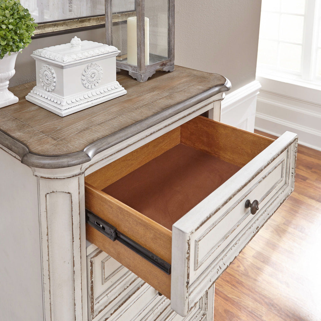 Commode Lingerie - Blanc Antique — Le mélange des influences européennes crée un style vraiment unique pour tout espace de vie