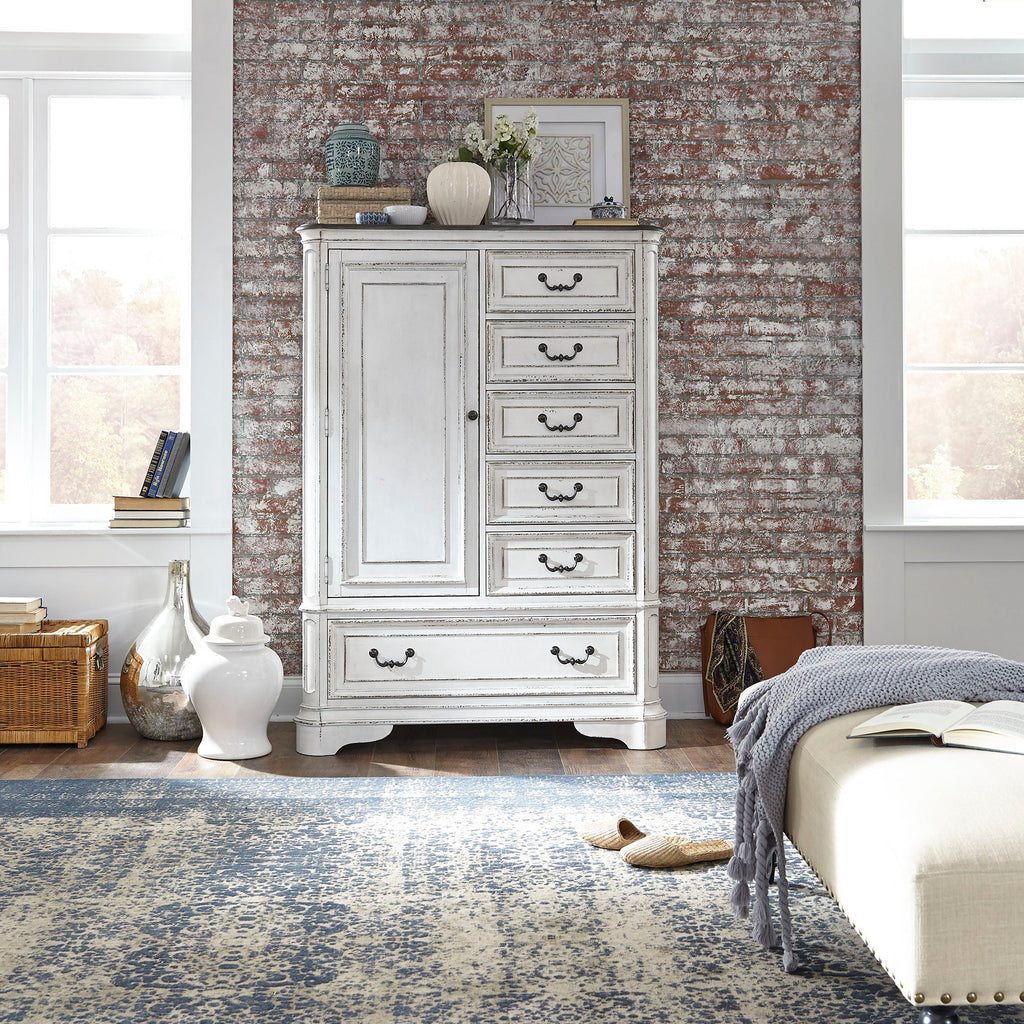 Maître-coffre – Blanc antique — Le mélange d'influences européennes crée un style vraiment unique pour tout espace de vie