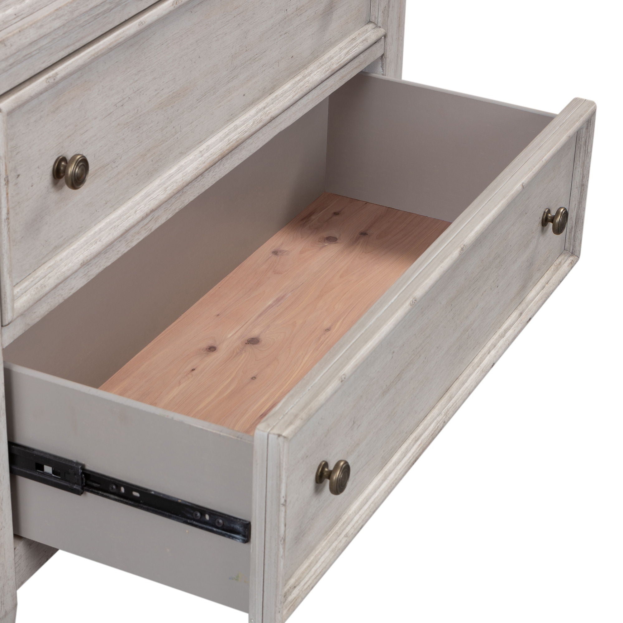 Commode 5 tiroirs – Blanc vieilli / Plateaux Tabac — un ajout de style décontracté pour un look classique à l'ambiance décontractée