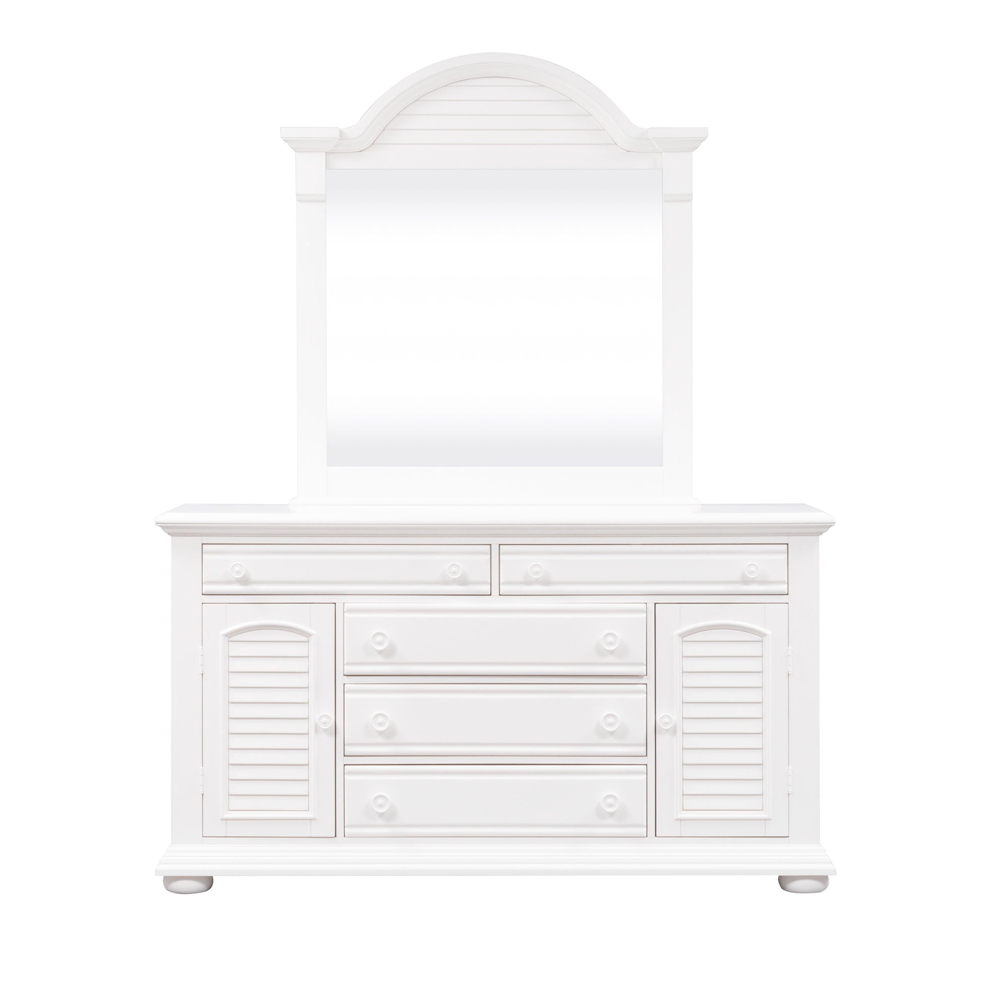 Commode et miroir - Blanc — La maison d'été représente le meilleur du style chalet avec des accents de panneaux persiennés dans une finition blanc cassé.