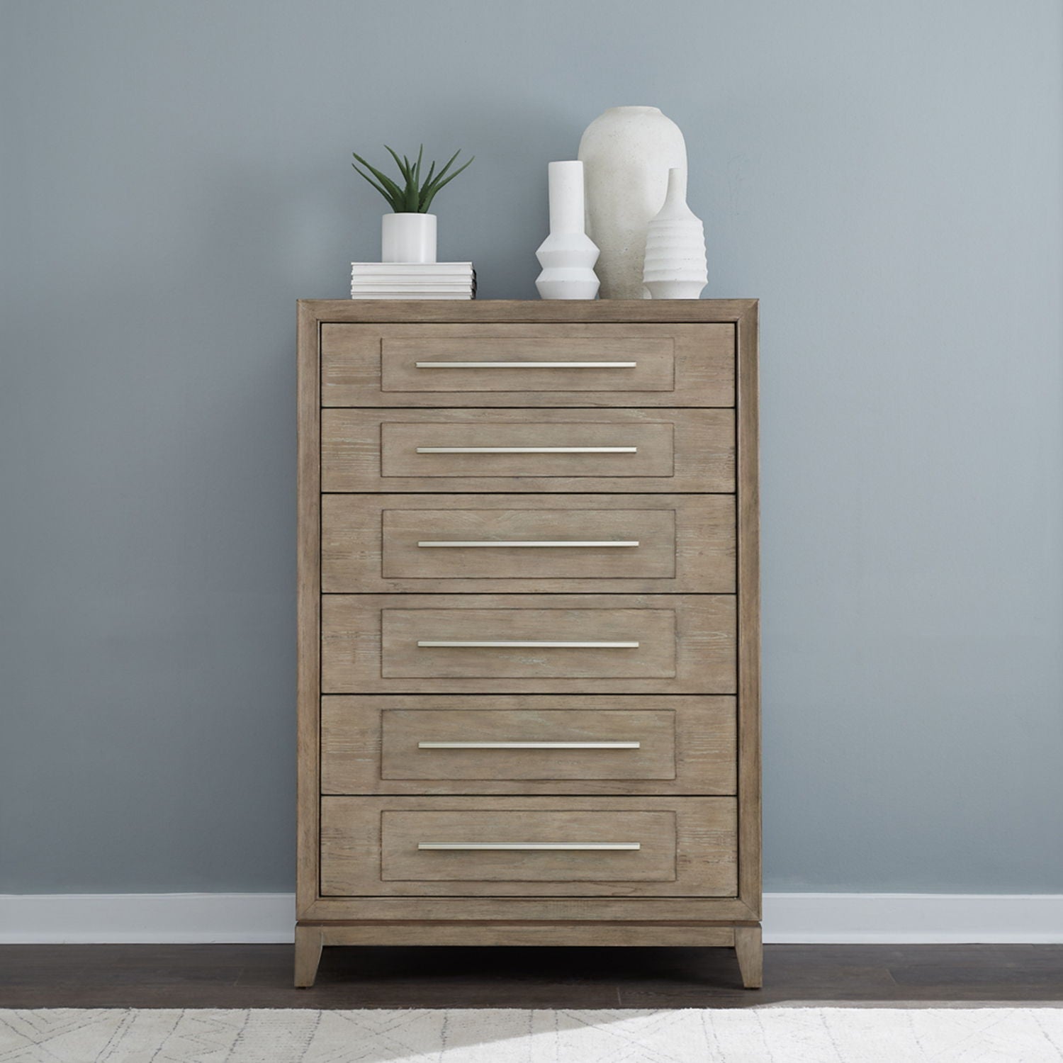 Commode 6 tiroirs - Grès — La collection confère un caractère distinctif qui enveloppe les espaces de chaleur et d'allure.