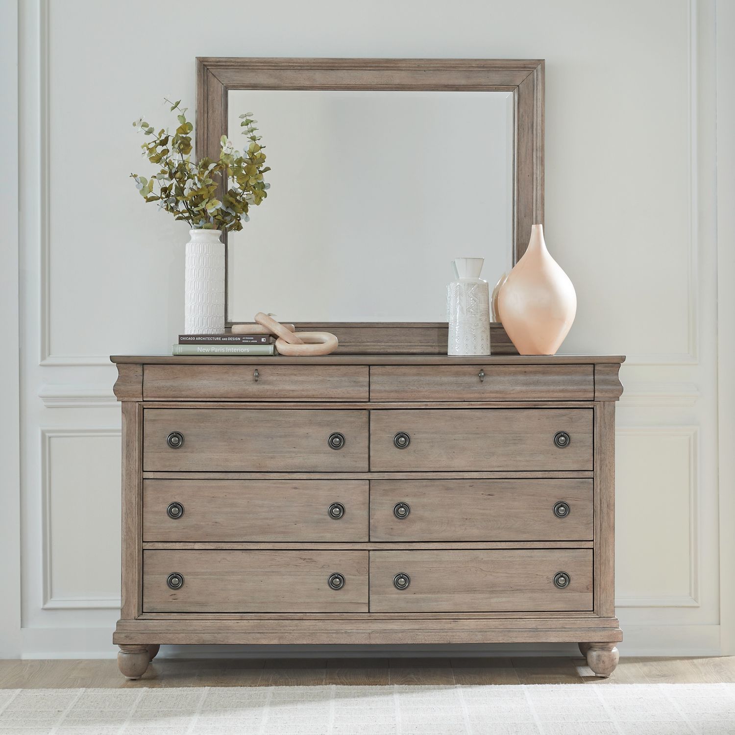 Commode à 8 tiroirs — 0L x 18