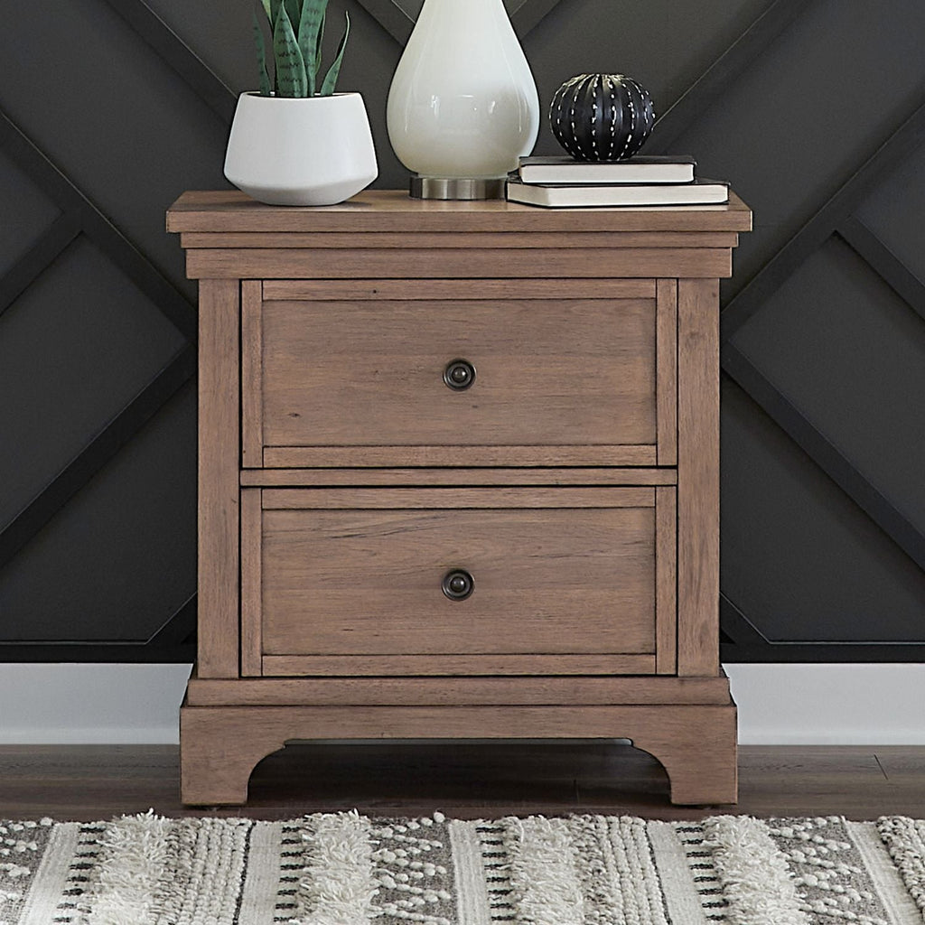 Table de chevet avec station de recharge - Beige chameau — Traditional Living offre des éléments de design classiques avec un sens du confort