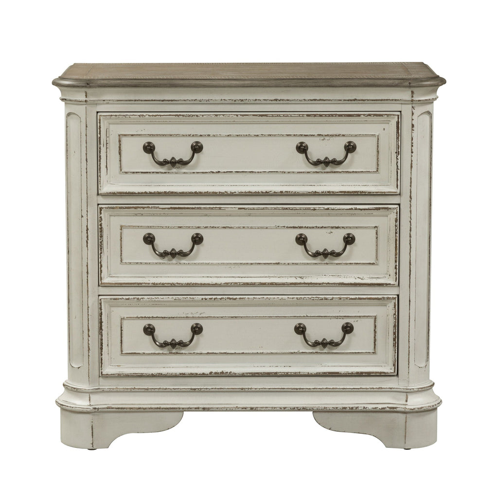 Commode de chevet à 3 tiroirs avec station de charge - Blanc antique — Le mélange des influences européennes crée un style vraiment unique pour tout