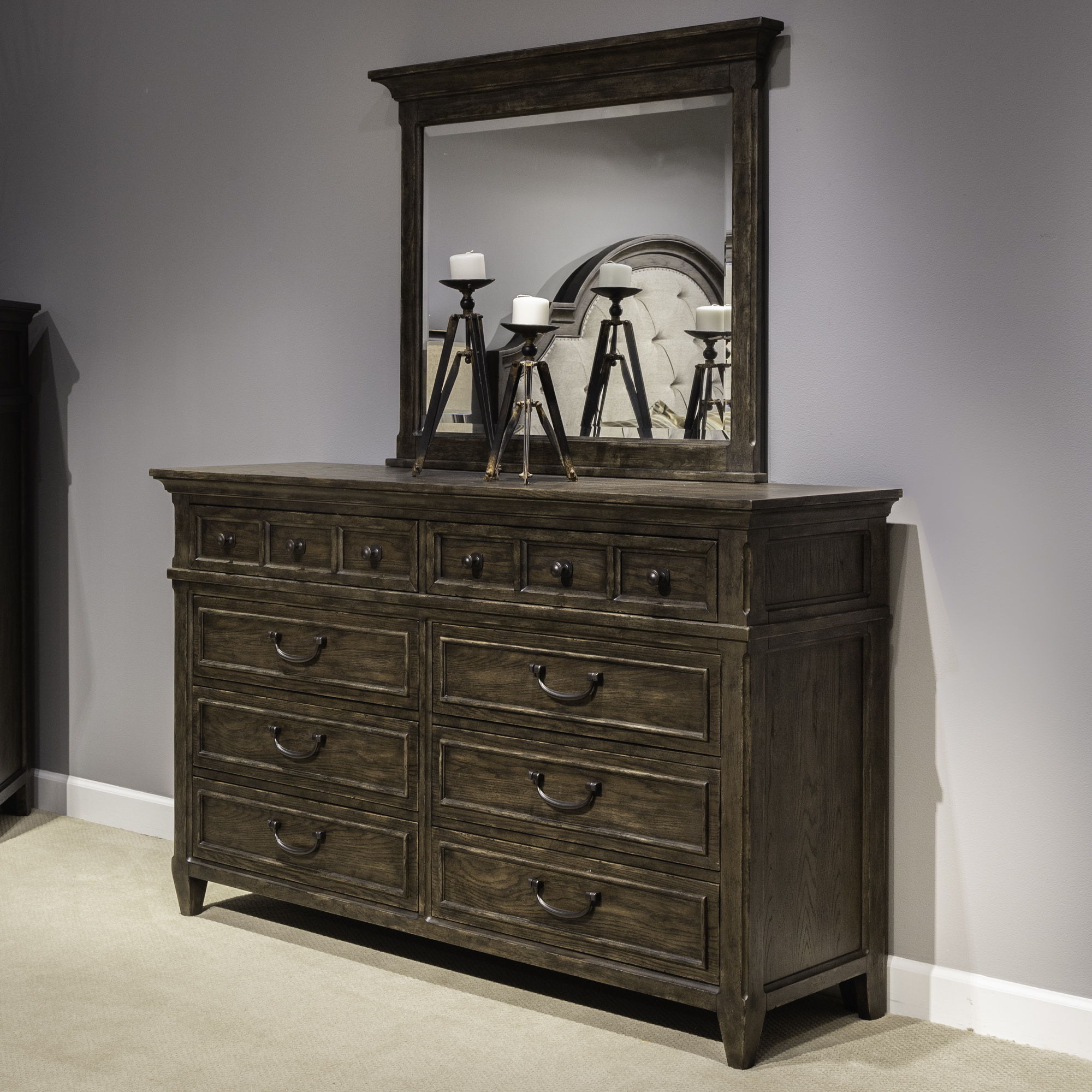 Commode et miroir - Marron selle — Traditional Living est un design qui crée une impression grandiose du passé tout en offrant le luxe d'aujourd'hui