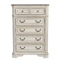 Commode 5 tiroirs — Des finitions antiques chaleureuses et un vieillissement artistique, associés à des dimensions généreuses, un ensemble à transmettre de génération en génération