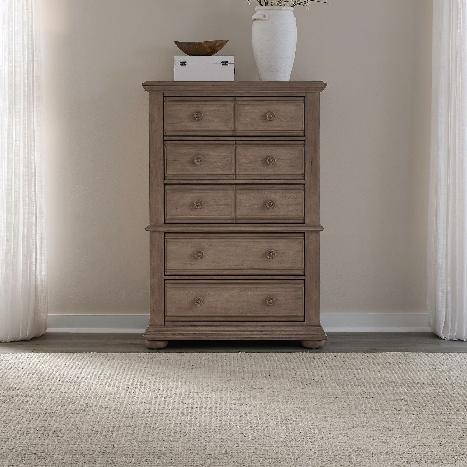 Commode 5 tiroirs — Fabriquée en pin massif avec du MDF peint
