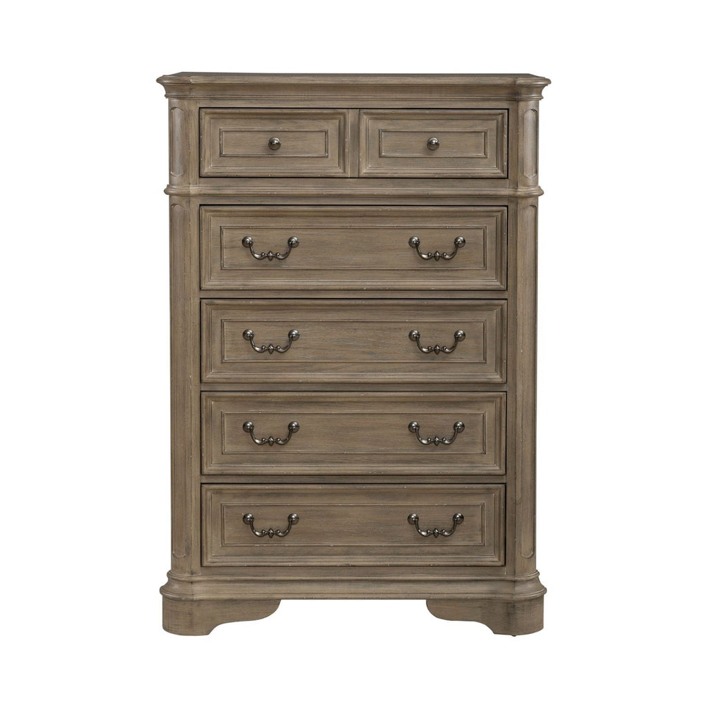 Commode 5 tiroirs — Des finitions antiques chaleureuses et un vieillissement artistique, associés à des dimensions généreuses, un ensemble à transmettre de génération en génération