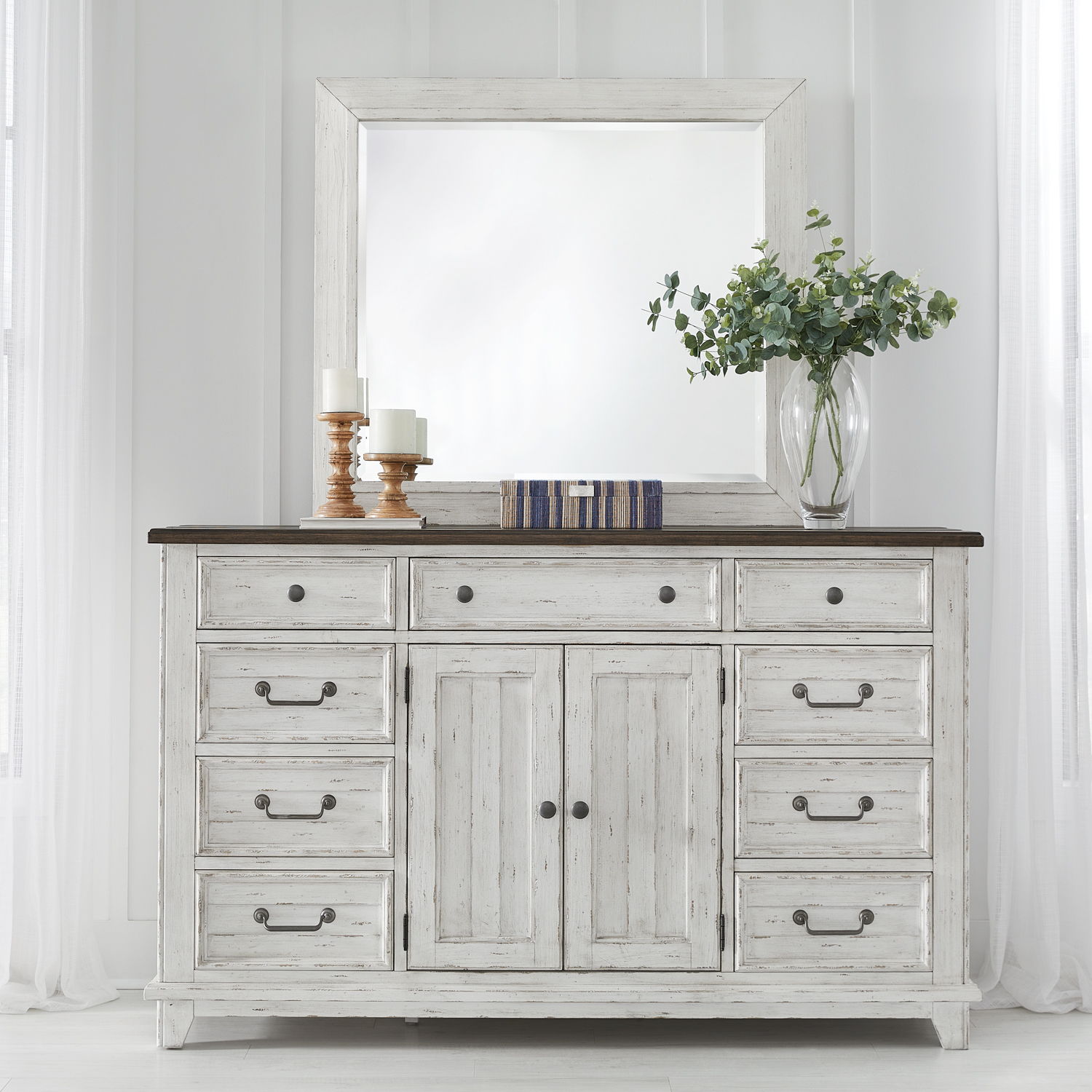 Commode et miroir – Riverstone Blanc et Tabac — La vie de cottage et de ferme offre un équilibre parfait entre la vie côtière et une