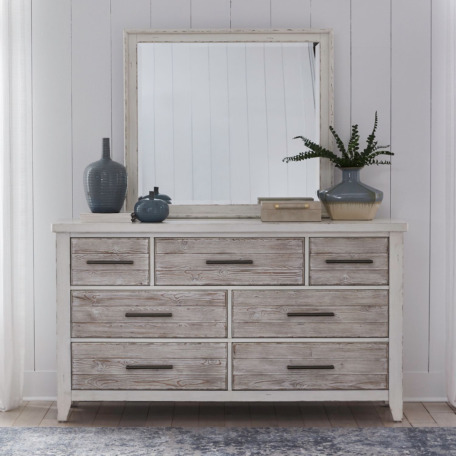 Commode et miroir - Blanc vieilli — exprime une essence simple avec un style confortable