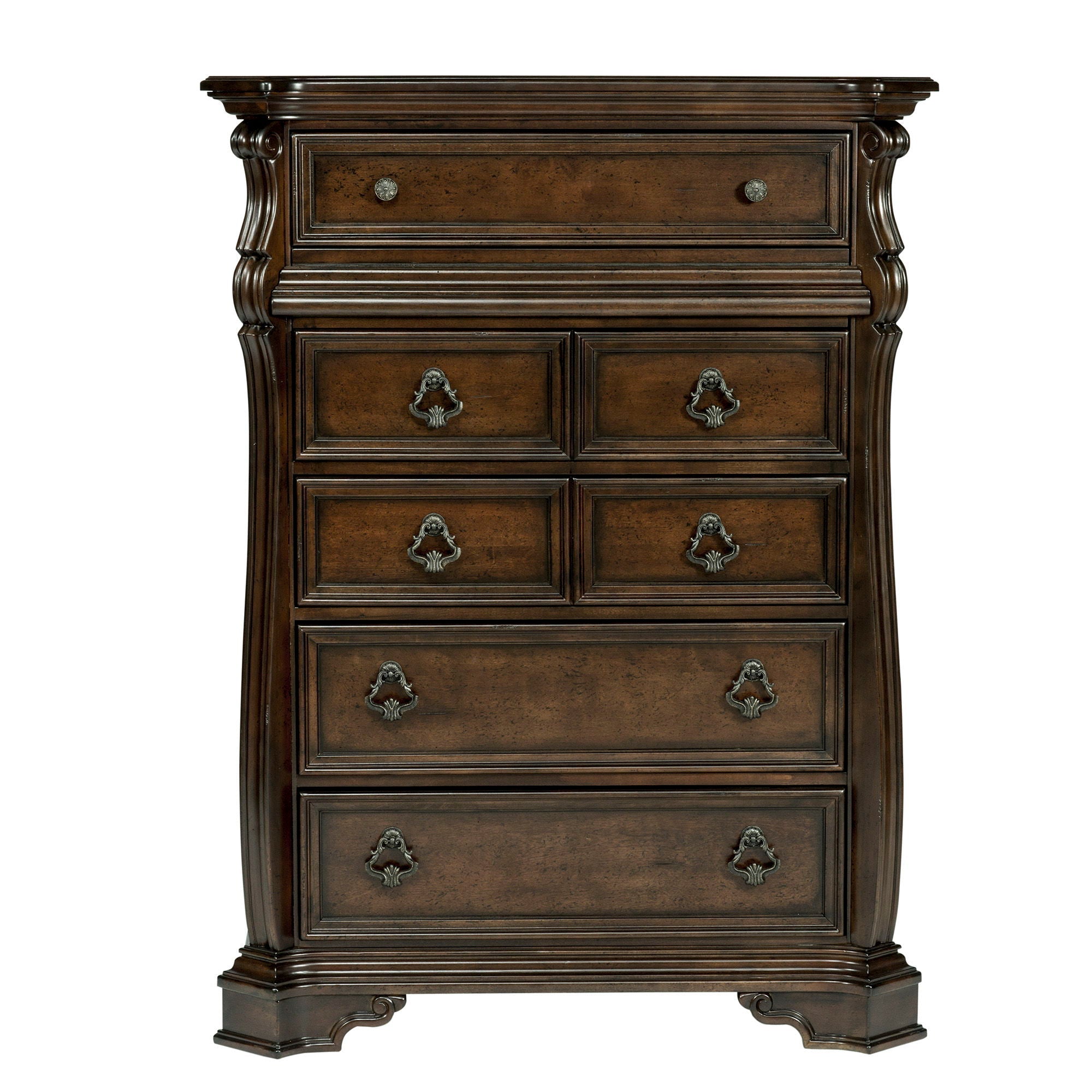 Commode 6 tiroirs - Brownstone — L'alliance de proportions audacieuses et spectaculaires et de formes douces crée un style traditionnel décontracté