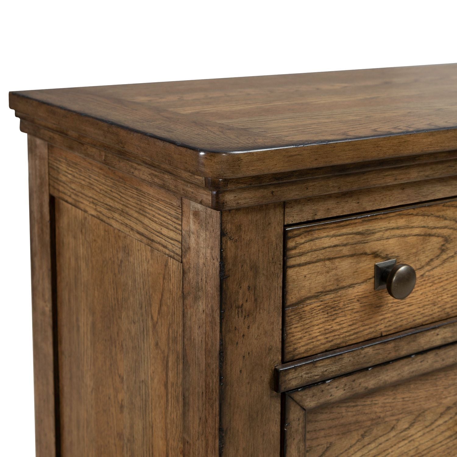 Commode 5 tiroirs - Brun ambré — finition ambrée chaude soulignée par de lourdes moulures en relief pour la dimension et la texture