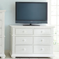 Commode multimédia - Blanc huître — La maison d'été met en valeur le meilleur du style cottage avec des accents de panneaux à persiennes dans une finition blanc huître