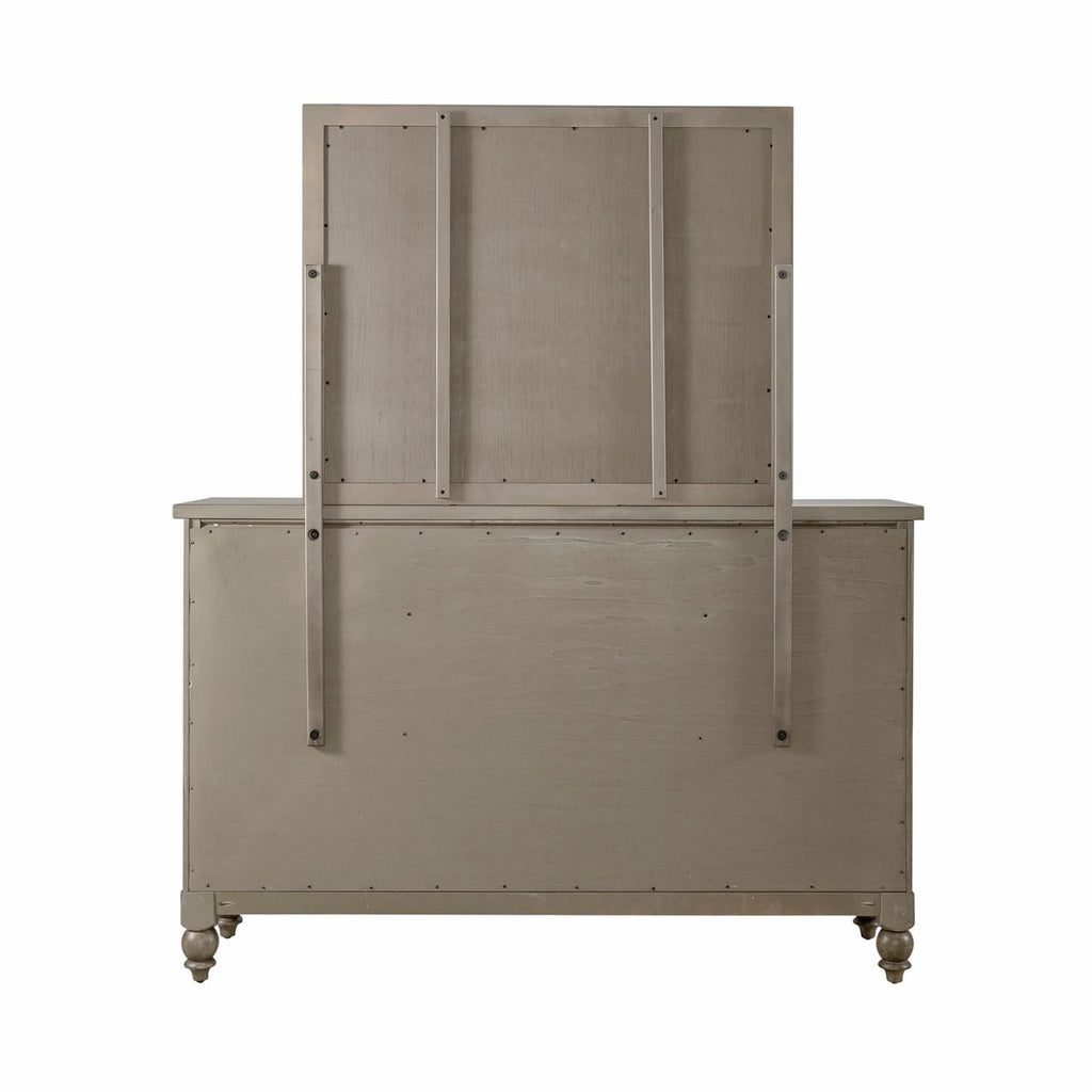 Commode et miroir — évoquent un style libre et personnel avec une touche artisanale authentique