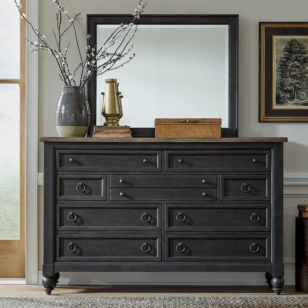 Commode et miroir — évoquent un style libre et personnel avec une touche artisanale authentique